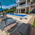 Mit Balkon - Gemeinsamer Pool Und Terrasse By Interhome * Novi Vinodolski